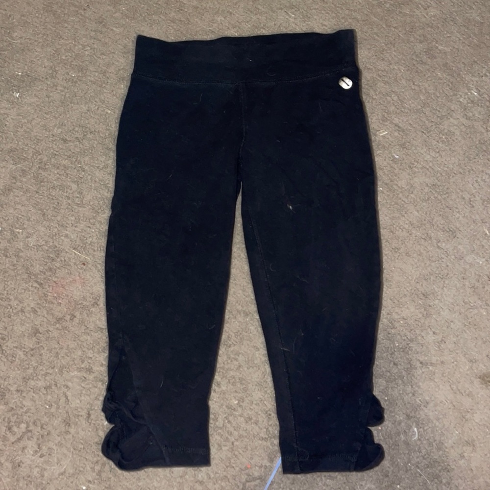 black capris